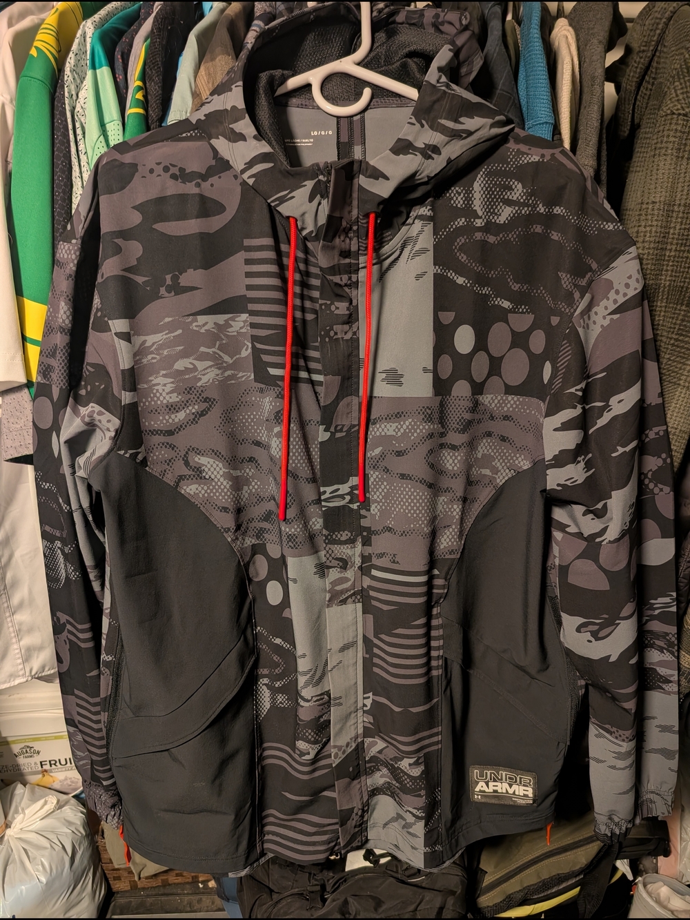 LG Men’s Black & Gray Camo Performance Jacket.